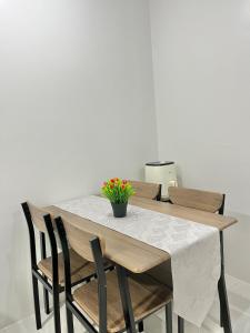 2BR Family Condo for 6pax near IT Park Budget Stay at Urban Deca Homes Banilad by Gerra unit Nathan