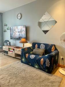 Quiet Condo with Fast WiFi, Own Balcony, Pool and Gym