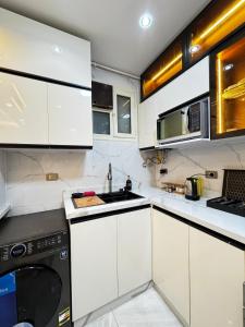 Luxury Seaview one bed Apartment Saba Pasha, Alex