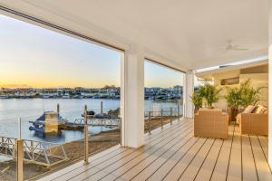 Waterfront-Bay View
