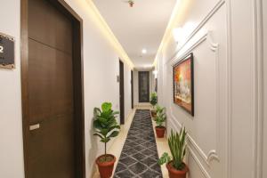 FabHotel Prime K9 Crown