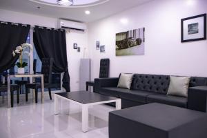 Kandi Heaven in White Tower