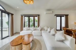 Villa Unagi Chic 2BR Tropical Escape in Canggu