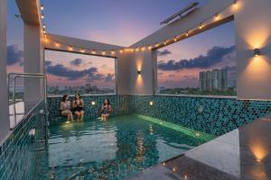 FabHotel Prime The Water View Residency - Nr Bisarjan Ghat