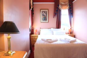 Deluxe Double Room with Castle View and Shared Bathroom room in Twin Lions Hotel