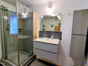 Chalet bois au calme, en lisière de forêt, balcons, sentiers balades Gérardmer & Alsace "Chalet Mon beau sapin"