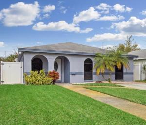 Spacious Palace Style Retreat!