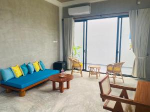 Kaori Cafe and Villa