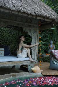 Villa Bella Bali - Authentic Balinese Luxury Villa with Tropical Elegance - Nanny and Cook