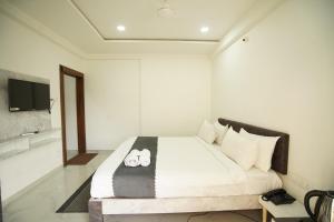 SwagStay Hotel Riviera