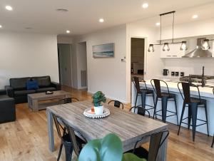 Drysdale Bay View's Single Room lobby