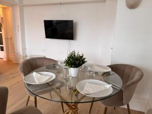 Modern One Bedroom Stay Moments from Kings Cross Station