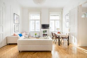 Discover Your Budapest Retreat-Walk to Downtown