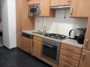 Cozy 1BR Apartment near U6 Schöpfwerk