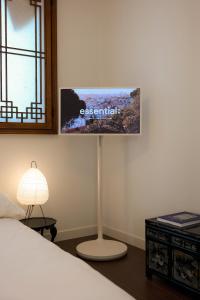 Seoul Station ㅣThe interior of a hanok with a terrace