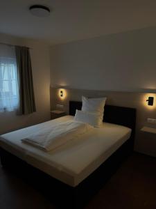 Ayhan Hotel