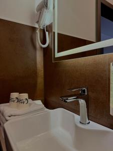 Ayhan Hotel