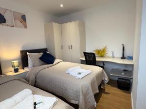 Modern and Spacious 3 Bed retreat - Bracknell