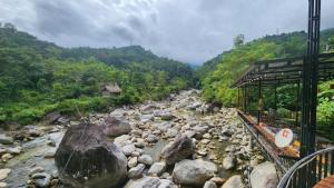 Number 6 Homestay & Tours