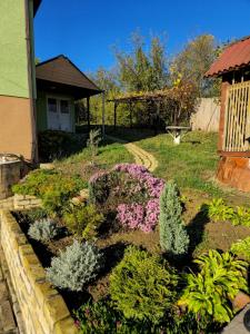 RentiGo Vikendica 11 11 Cardak with Pool BBQ and Nature View