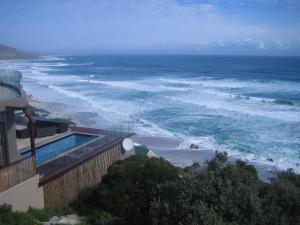 Romantic getaway Misty Cliffs