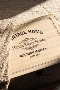 Urban and Cozy 1BDR APT, Garage parking