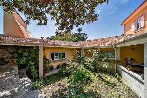 Refúgio entre o Pomar e o Rio Douro