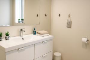 Havhuset I Øster Hurup - i byen, ved stranden