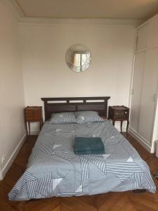 Beautiful apartment in Paris 9