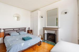 Beautiful apartment in Paris 9