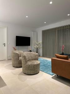 Spacious and modern apartment with open sea view