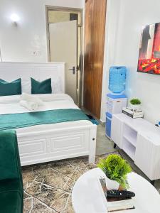 Royal Surbubs Tsavo Apartment