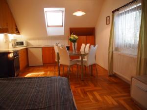 Apartmány pod Kozákovem