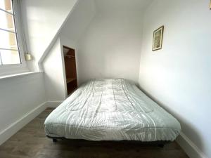 Appartement rénové avec vue mer, proche plage, parking privé - FR-1-368-162