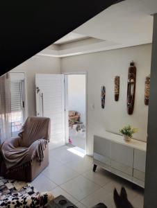 Sobrado Cinza Três dormitórios