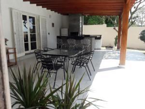 Casa Varanda Por do Sol - Piscina Climatizada - Dentro da Cidade