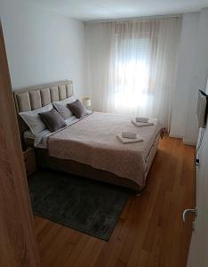 Stylish New Belgrade apt parking 5e per day