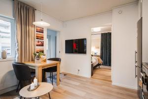 Guestly Homes - Modern & Central 1BR