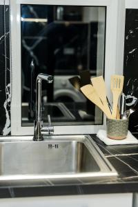 Sapphire Studio by Dove