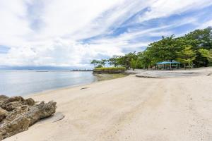 Dominiks pink dream Studio Balcony Ocean View Balcony Fast-Wifi at Tambuli Resort High Floor