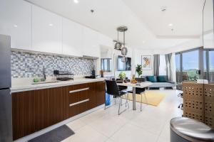 Dominiks Stylish Resort Gem Ocean View Pool Queen Bed at Tambuli 8 Floor Fast Wifi