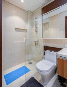Stylish Studio at Tambuli Residences Ocean View by Dominik Studio Apartment with Pool Access & Balcony in Mactan