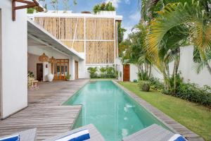 Villa Ughy By DreamAwayBali - 5min to Finns