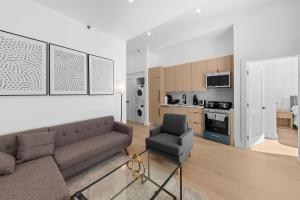 19-4G 2BR 2Baths Luxury Apt East Village