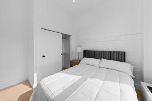 19-4G 2BR 2Baths Luxury Apt East Village