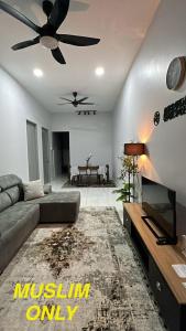 HidaIz Homestay Juasseh