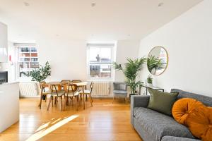 Bright Fitzrovia 2 Bed Apartments