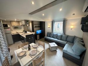 Mobil-home camping 4 étoiles à Valras-Plage Clim Piscine Proche Mer 6 à 8 pers