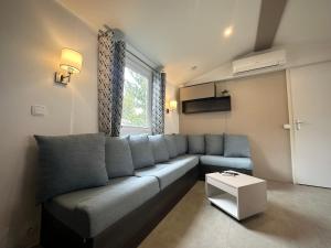 Mobil-home camping 4 étoiles à Valras-Plage Clim Piscine Proche Mer 6 à 8 pers