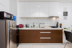 Studio for 5 at Tambuli Residences Garden View by Dominik Studio Apartment with Pool Access & Balcony in Mactan